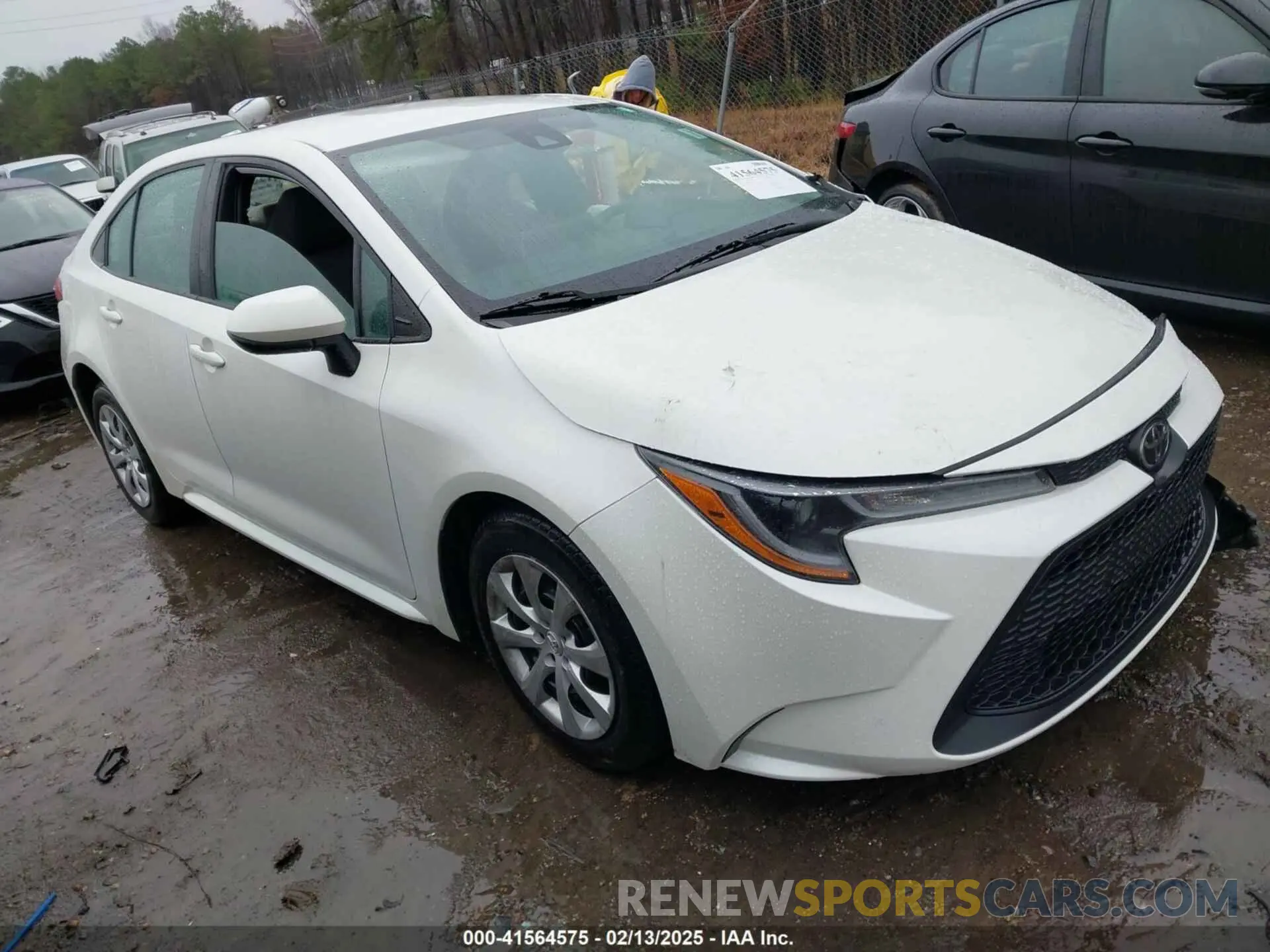 1 Photograph of a damaged car 5YFEPMAE9MP270195 TOYOTA COROLLA 2021