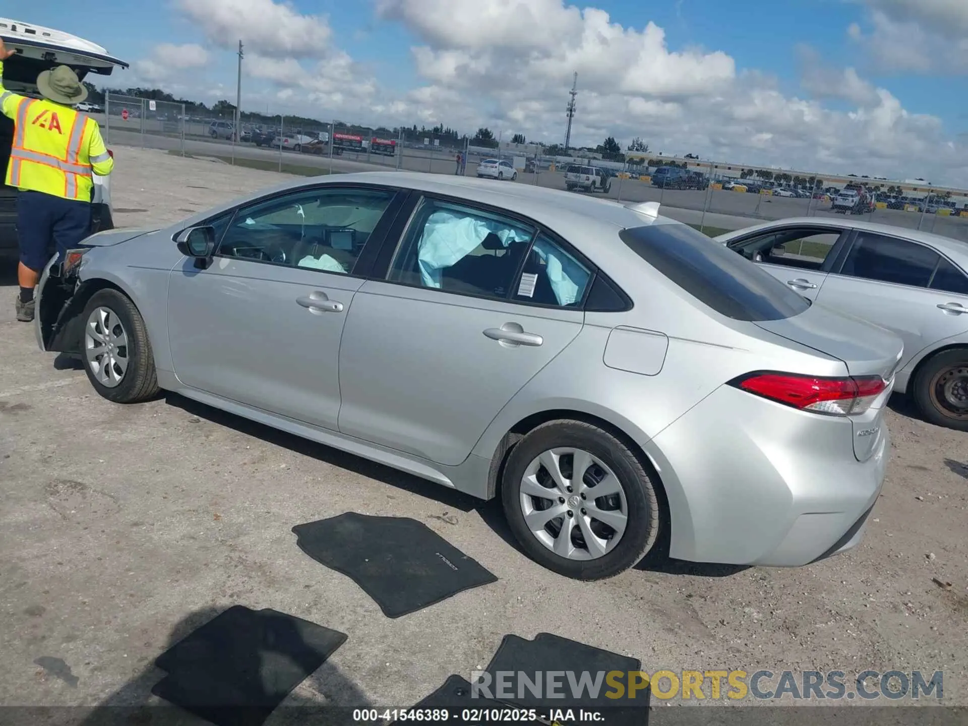 3 Photograph of a damaged car 5YFEPMAEXMP150308 TOYOTA COROLLA 2021