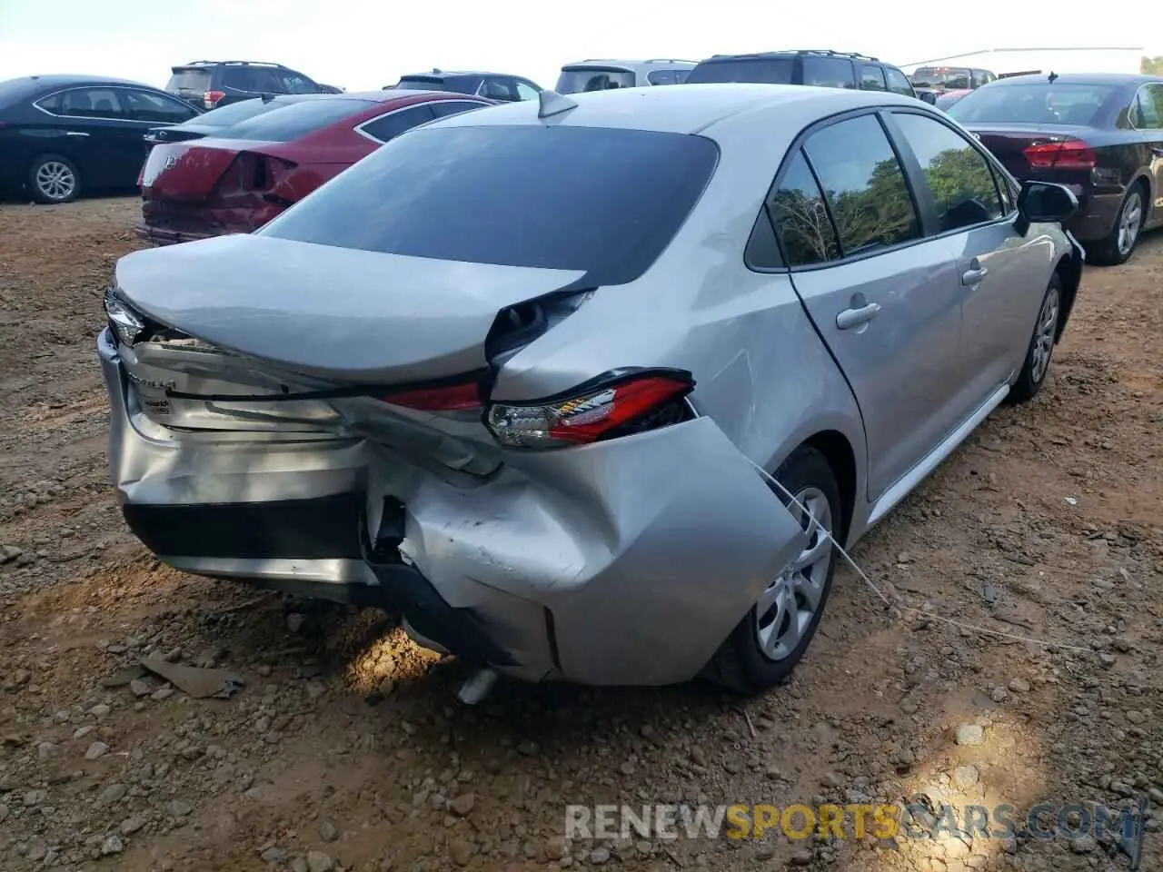 4 Photograph of a damaged car 5YFEPMAEXMP152169 TOYOTA COROLLA 2021