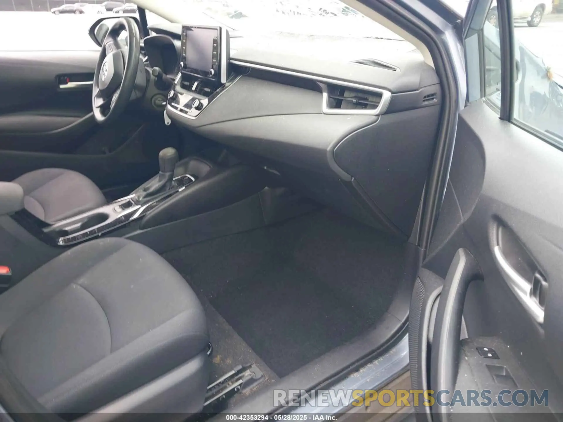 5 Photograph of a damaged car 5YFEPMAEXMP156903 TOYOTA COROLLA 2021