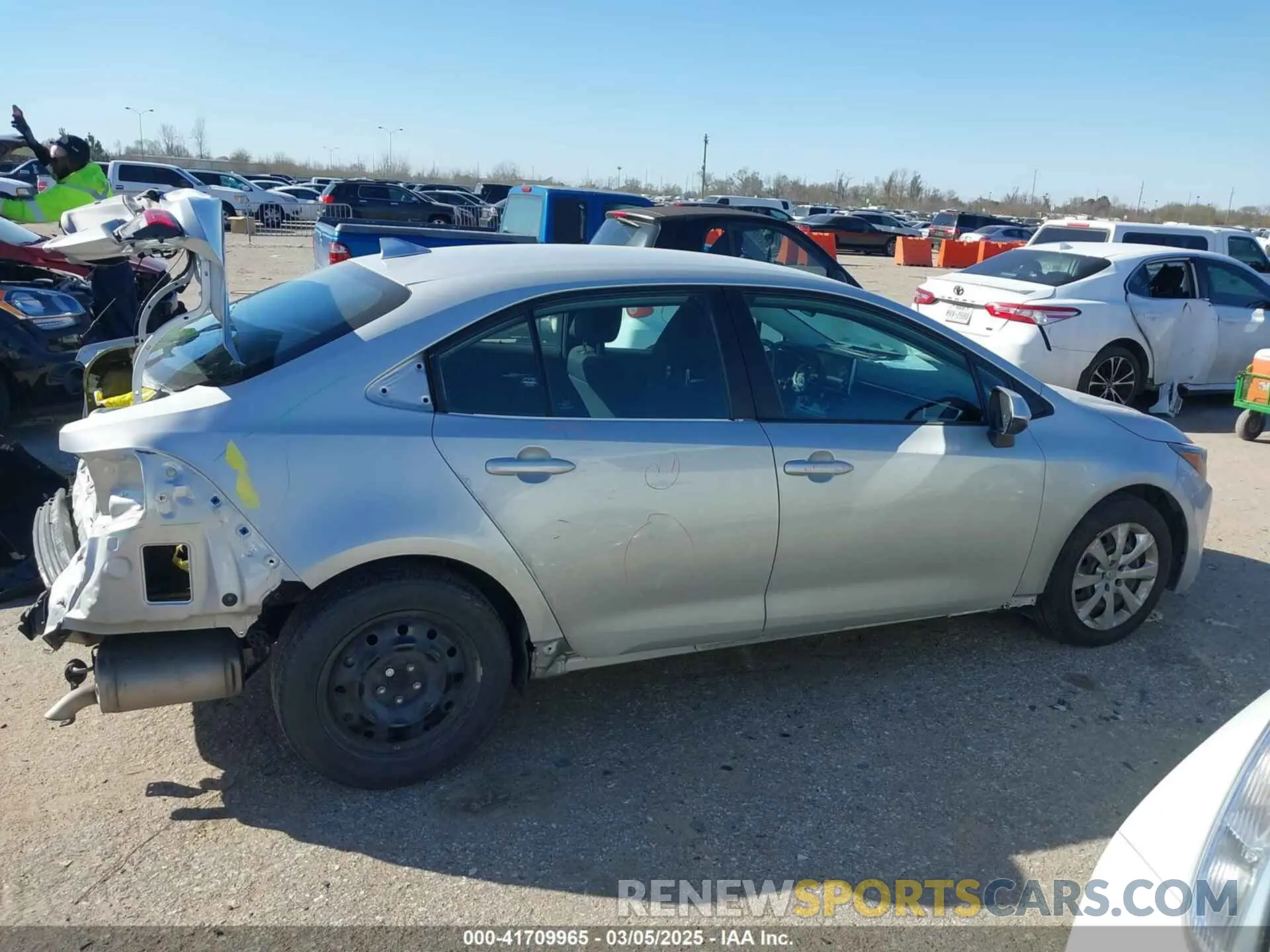 13 Фотография поврежденного автомобиля 5YFEPMAEXMP158215 TOYOTA COROLLA 2021