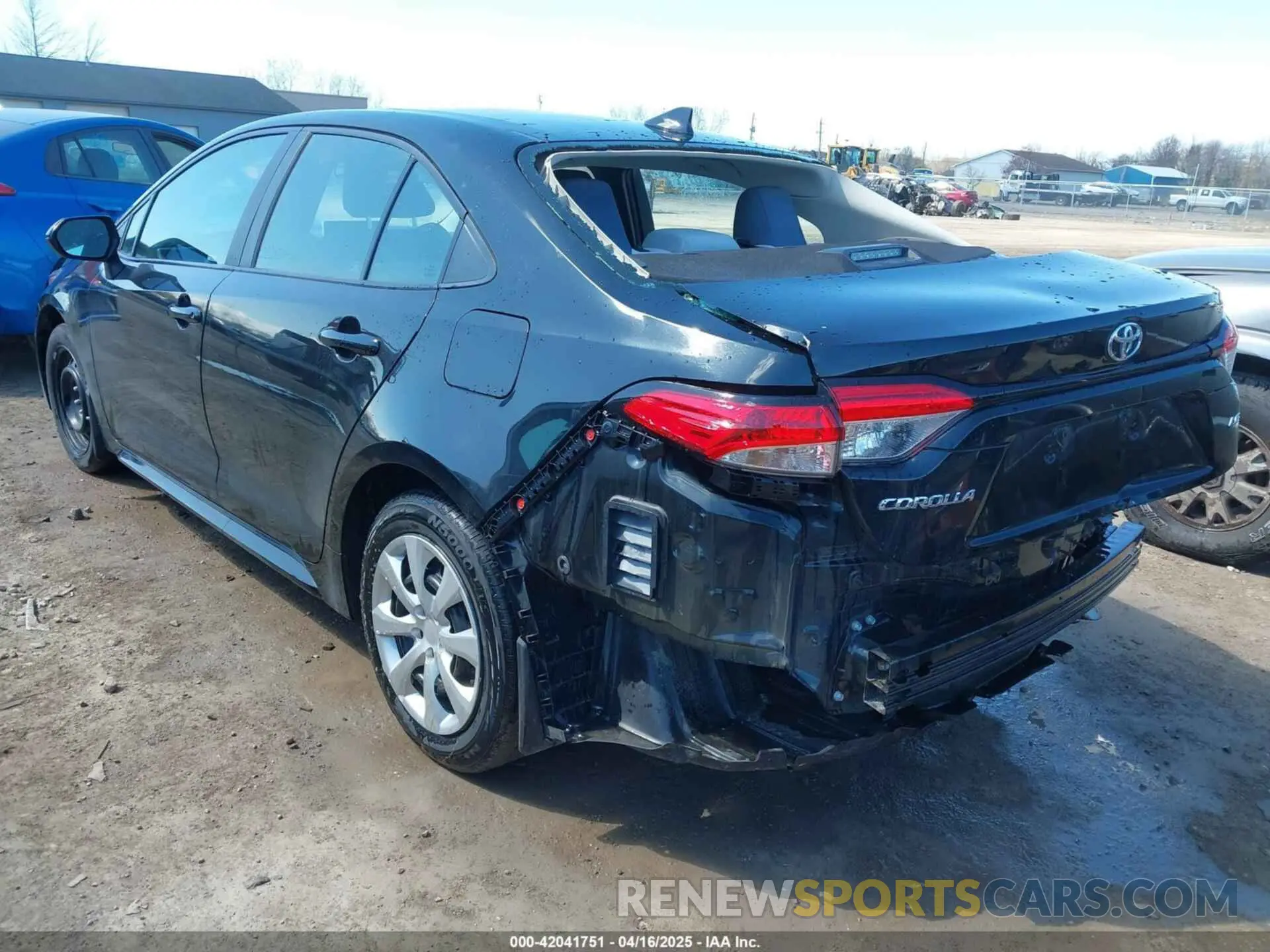 3 Фотография поврежденного автомобиля 5YFEPMAEXMP161048 TOYOTA COROLLA 2021