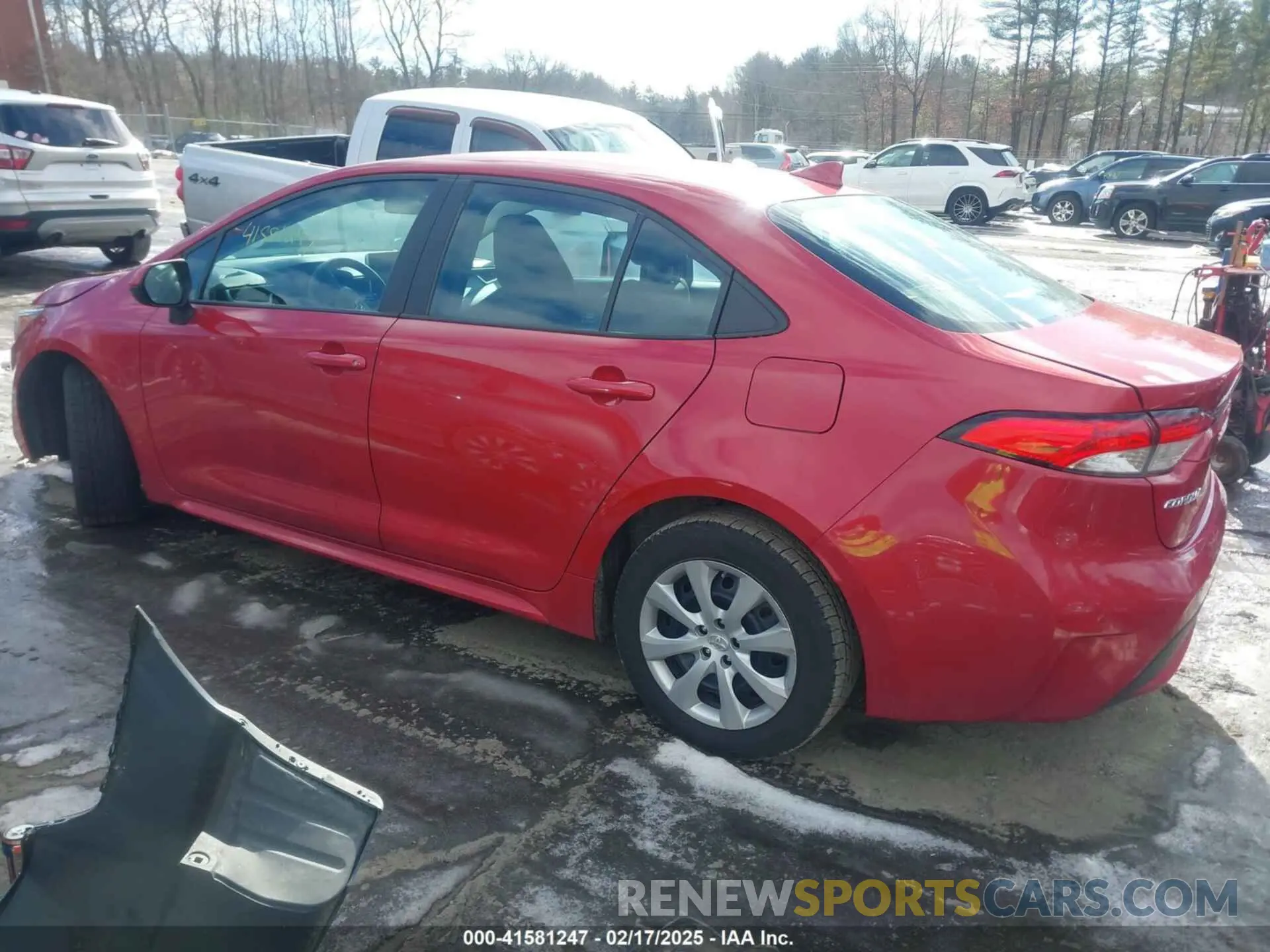 14 Photograph of a damaged car 5YFEPMAEXMP189948 TOYOTA COROLLA 2021