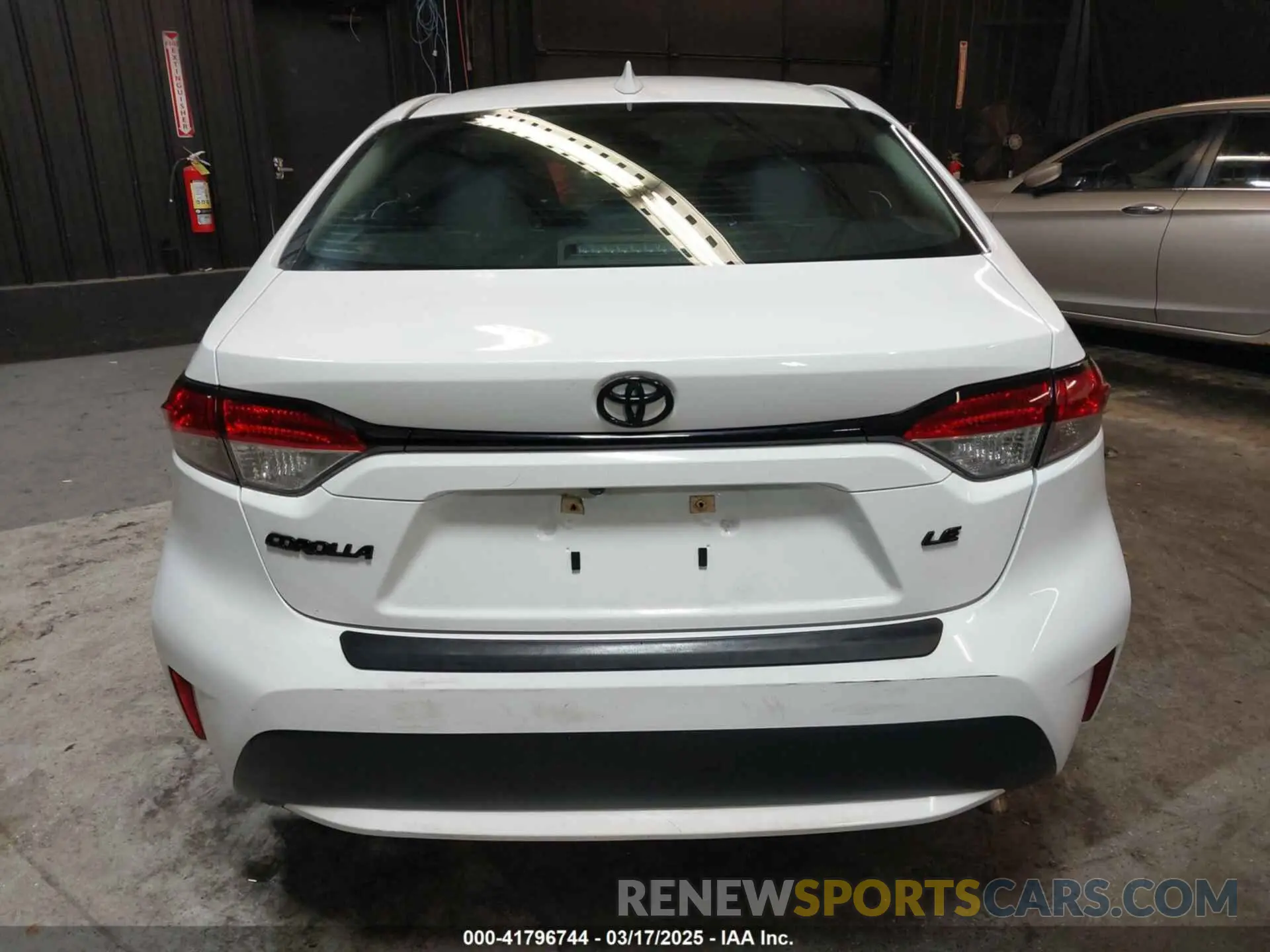 17 Photograph of a damaged car 5YFEPMAEXMP195717 TOYOTA COROLLA 2021