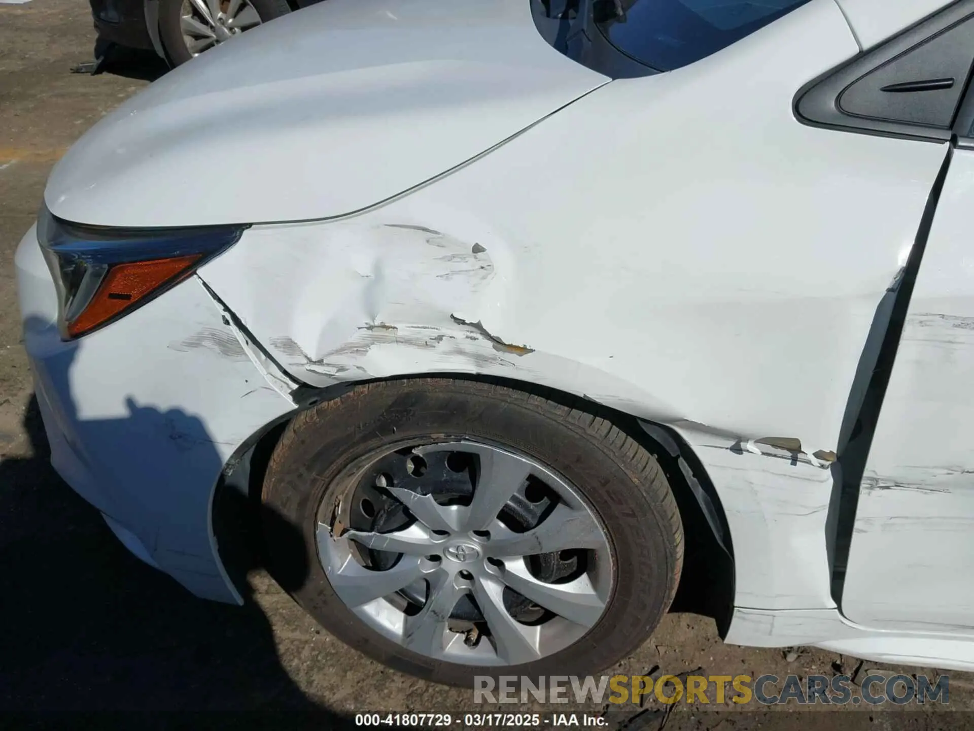 18 Фотография поврежденного автомобиля 5YFEPMAEXMP218008 TOYOTA COROLLA 2021