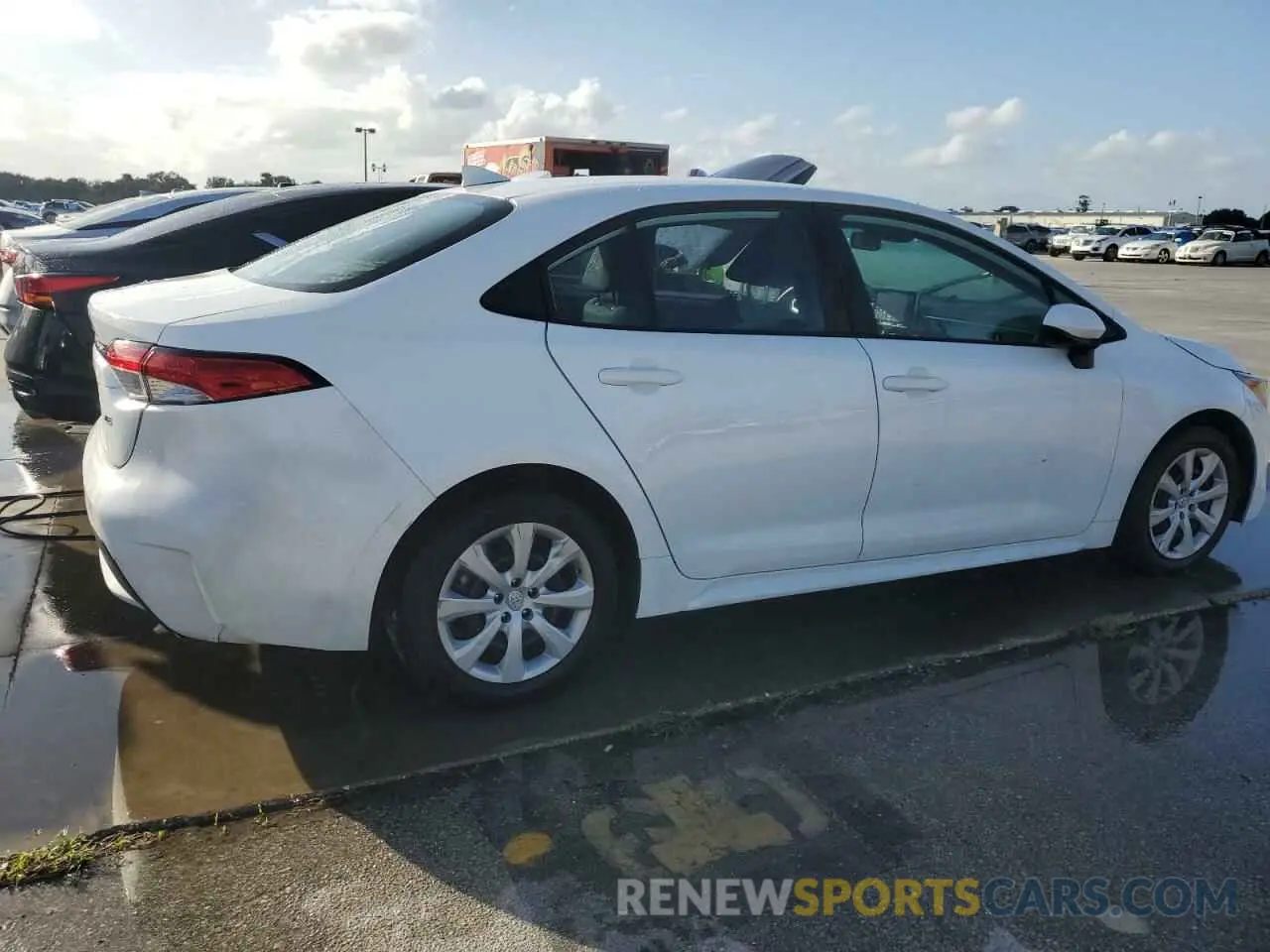 3 Photograph of a damaged car 5YFEPMAEXMP218803 TOYOTA COROLLA 2021