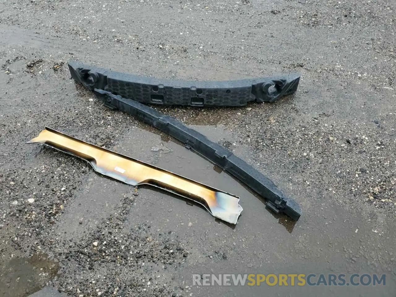12 Photograph of a damaged car 5YFEPMAEXMP230322 TOYOTA COROLLA 2021