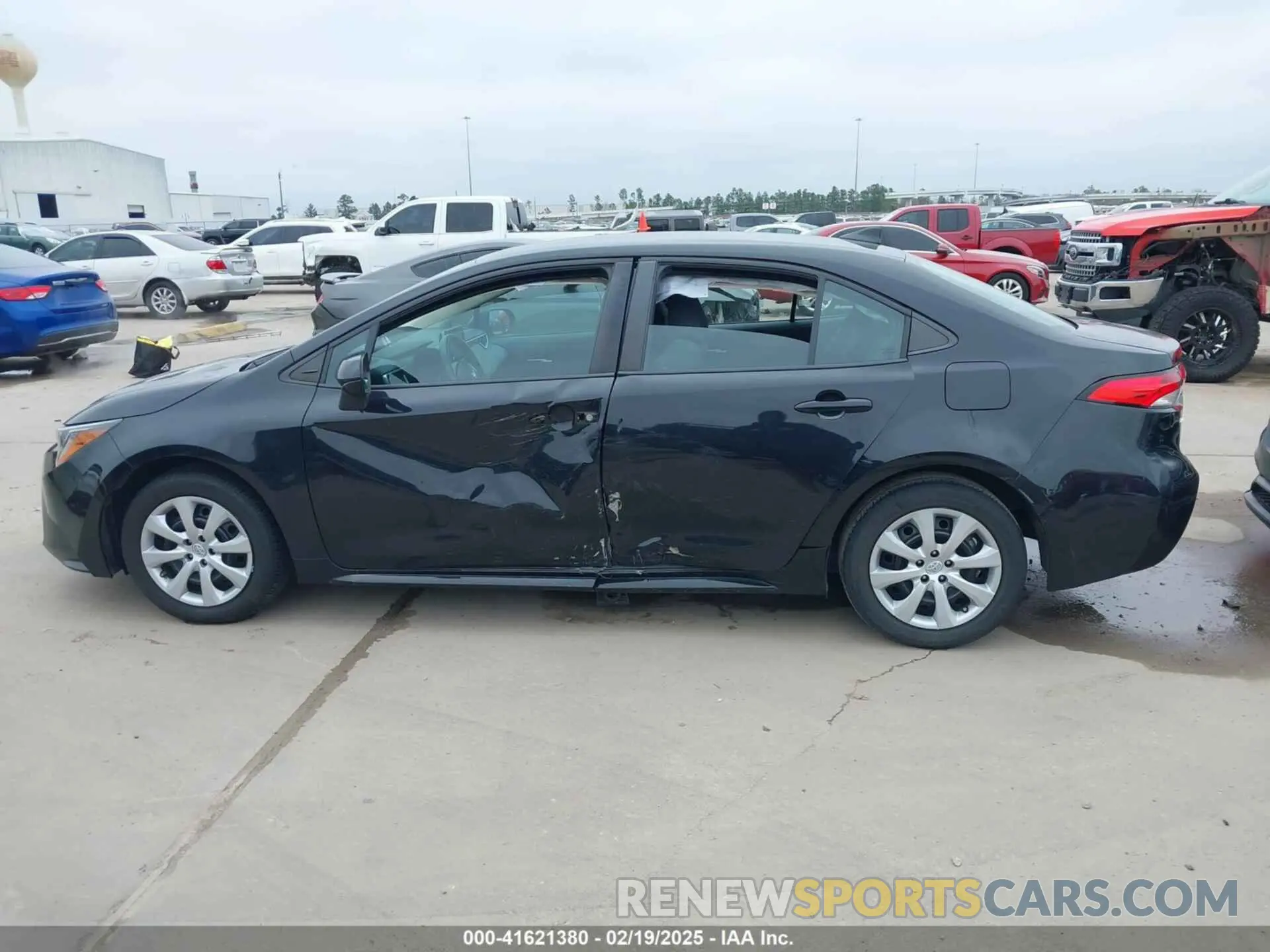 14 Photograph of a damaged car 5YFEPMAEXMP238498 TOYOTA COROLLA 2021