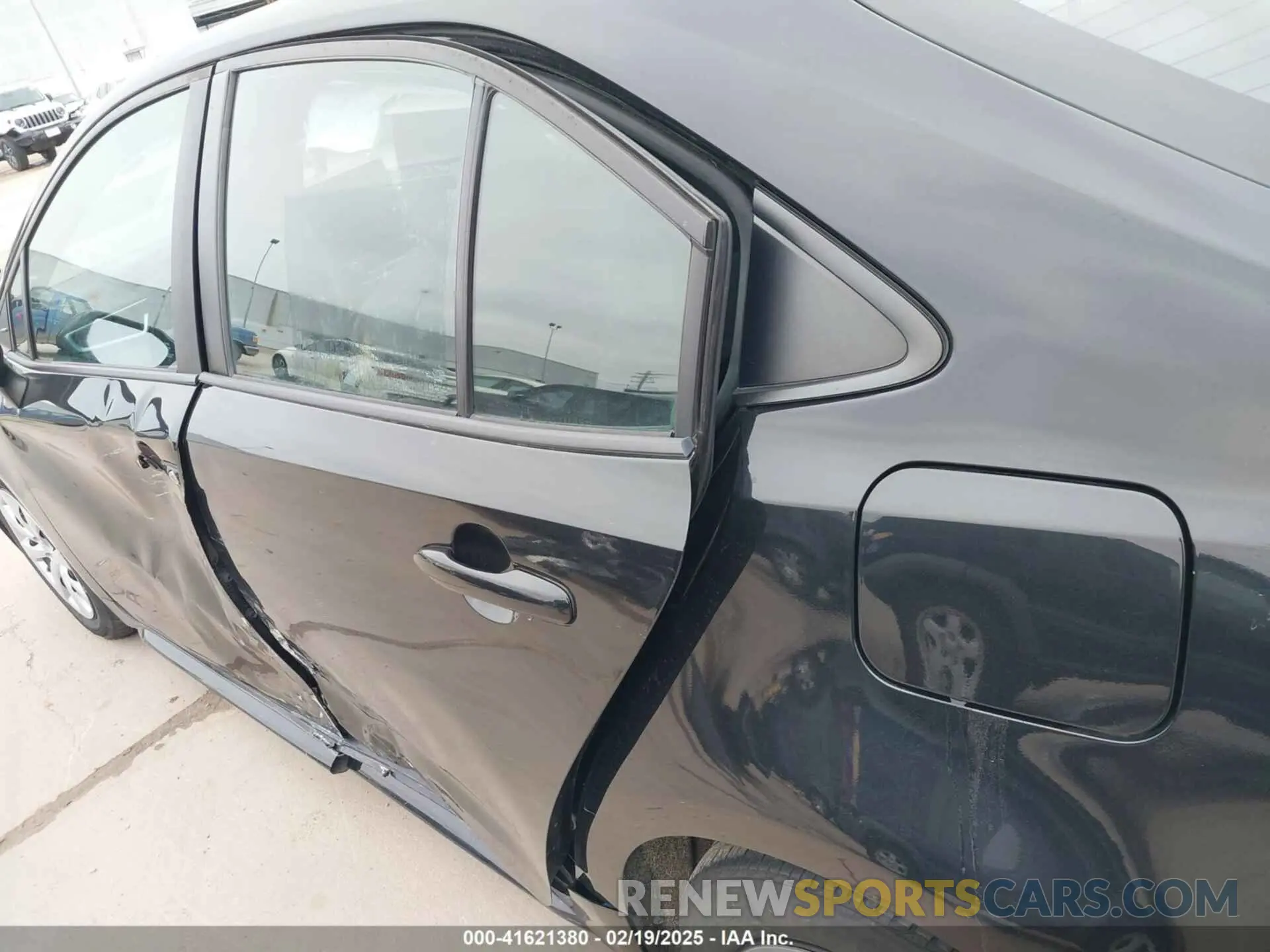 19 Photograph of a damaged car 5YFEPMAEXMP238498 TOYOTA COROLLA 2021