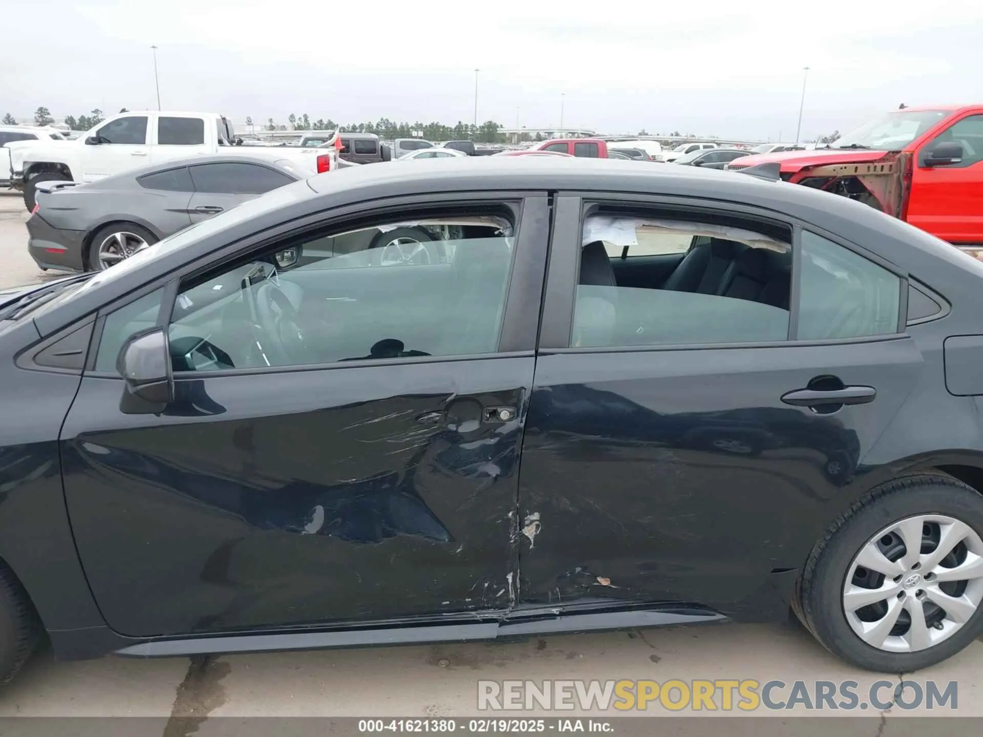 6 Photograph of a damaged car 5YFEPMAEXMP238498 TOYOTA COROLLA 2021