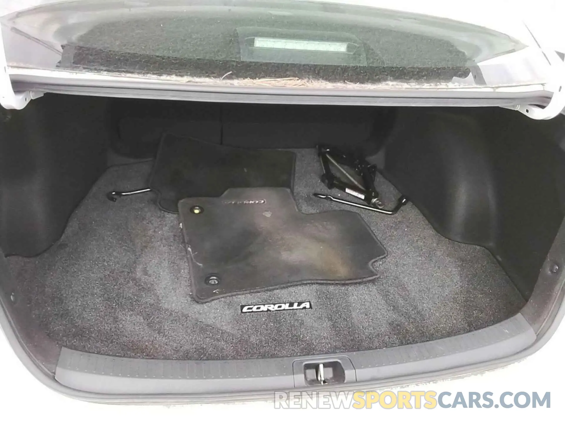 10 Photograph of a damaged car 5YFEPMAEXMP266091 TOYOTA COROLLA 2021