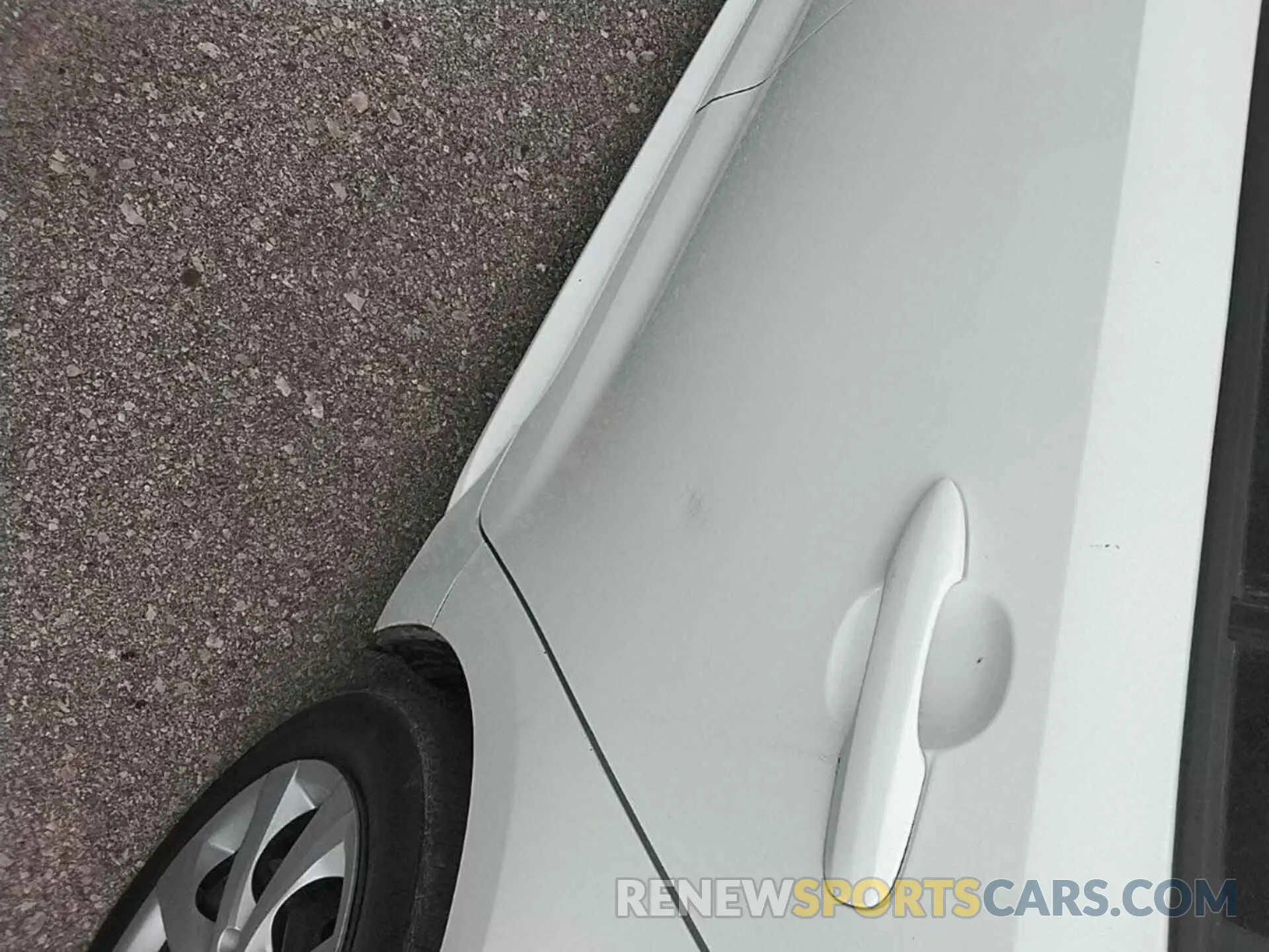 9 Photograph of a damaged car 5YFEPMAEXMP266091 TOYOTA COROLLA 2021