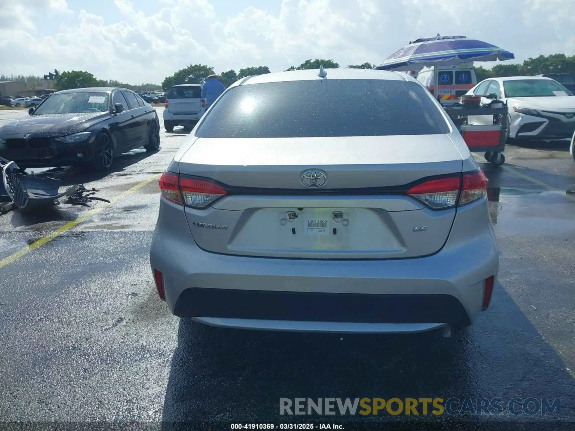 17 Photograph of a damaged car 5YFEPMAEXMP267127 TOYOTA COROLLA 2021