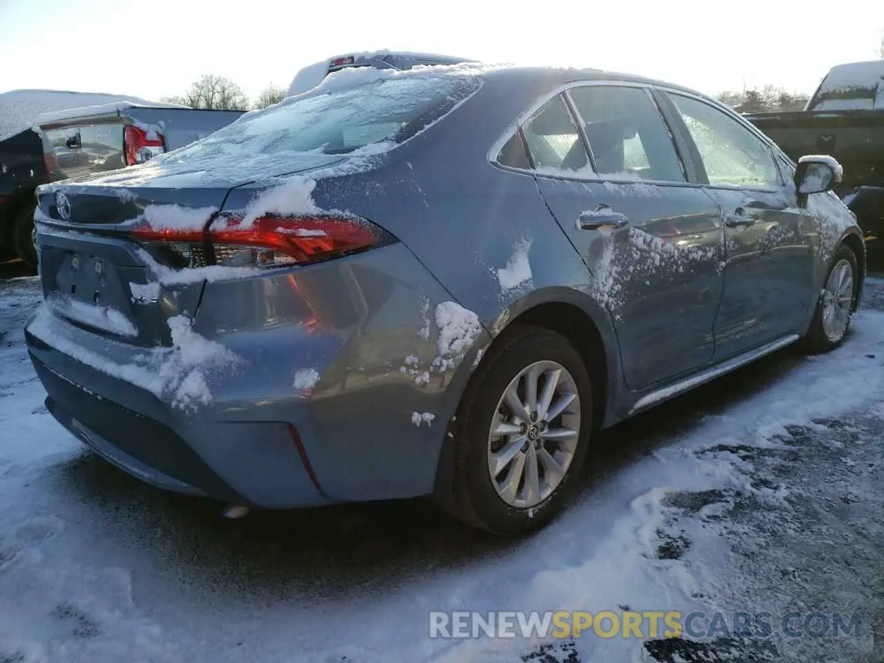 4 Photograph of a damaged car 5YFFPMAE2MP208447 TOYOTA COROLLA 2021