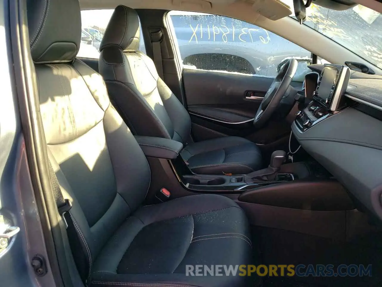 5 Photograph of a damaged car 5YFFPMAE2MP208447 TOYOTA COROLLA 2021