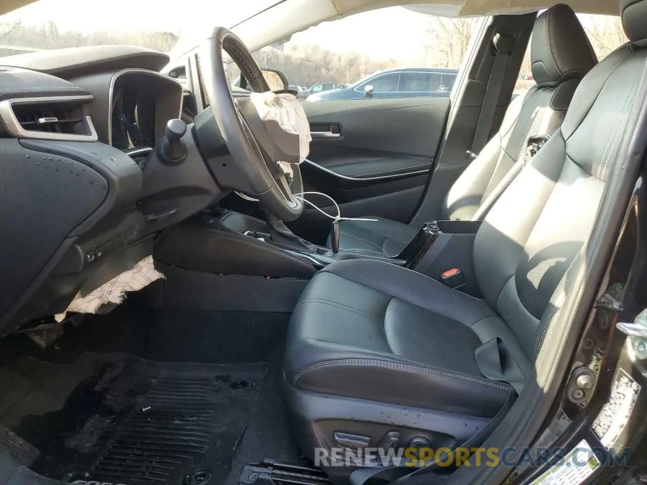7 Photograph of a damaged car 5YFFPMAE6MP158197 TOYOTA COROLLA 2021
