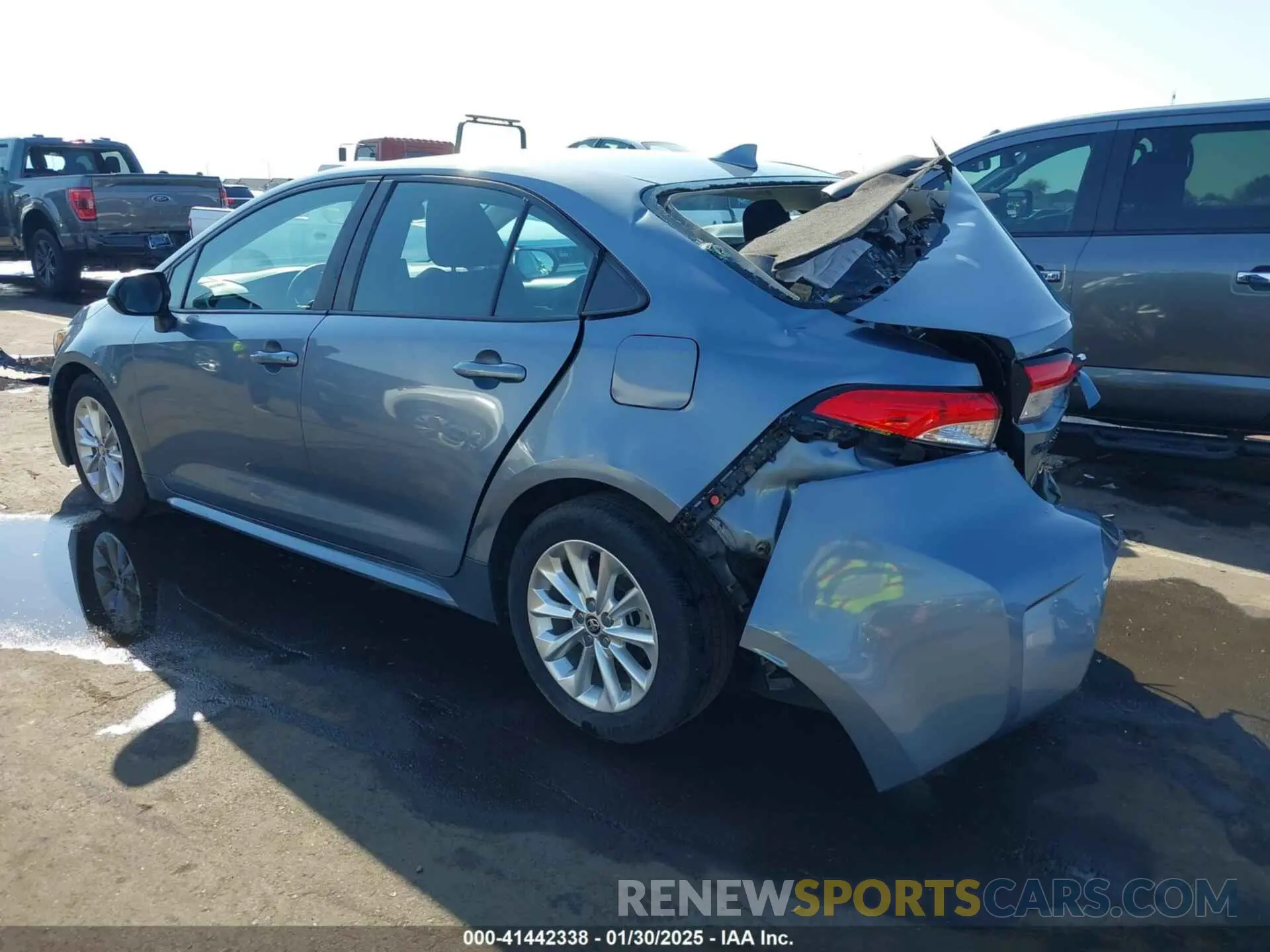 3 Photograph of a damaged car 5YFHPMAE6MP200893 TOYOTA COROLLA 2021
