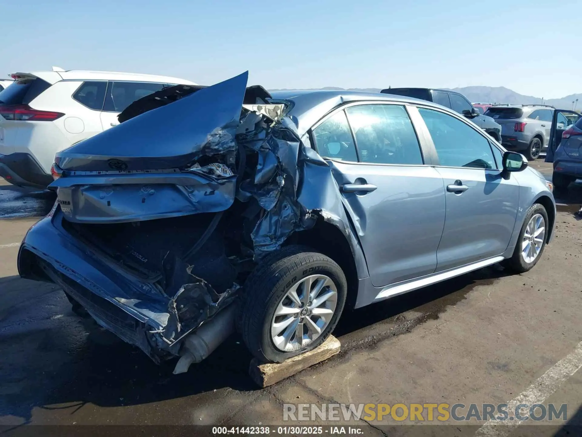 4 Photograph of a damaged car 5YFHPMAE6MP200893 TOYOTA COROLLA 2021