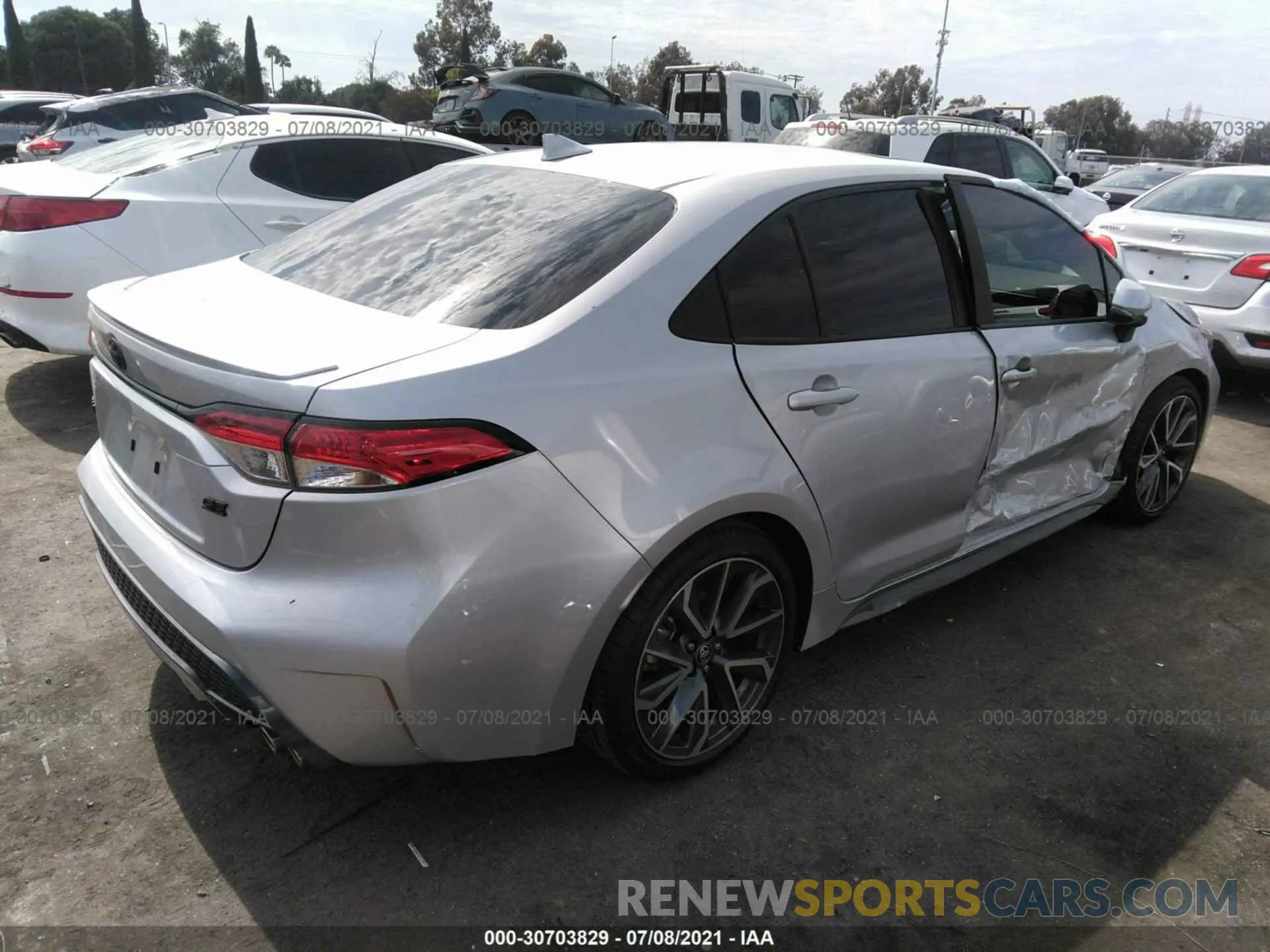 4 Photograph of a damaged car 5YFM4MCE2MP059311 TOYOTA COROLLA 2021