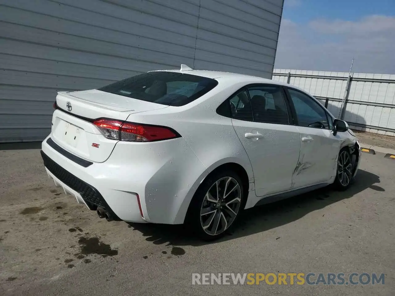 3 Photograph of a damaged car 5YFS4MCE3MP072639 TOYOTA COROLLA 2021
