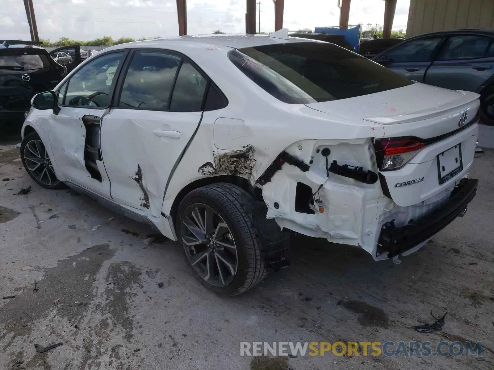 9 Photograph of a damaged car 5YFS4MCE3MP073287 TOYOTA COROLLA 2021