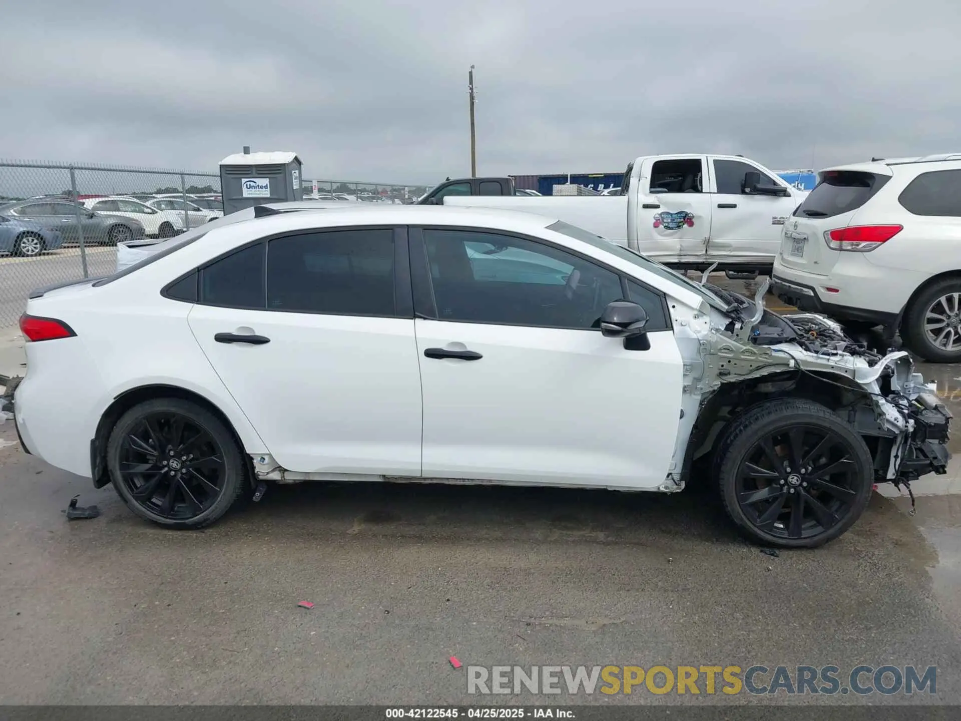 14 Photograph of a damaged car 5YFS4MCE4MP073282 TOYOTA COROLLA 2021