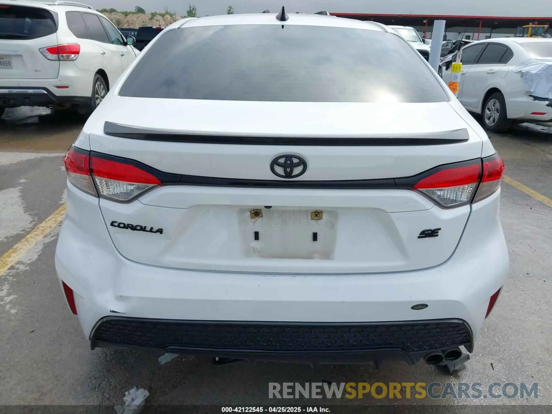 17 Photograph of a damaged car 5YFS4MCE4MP073282 TOYOTA COROLLA 2021