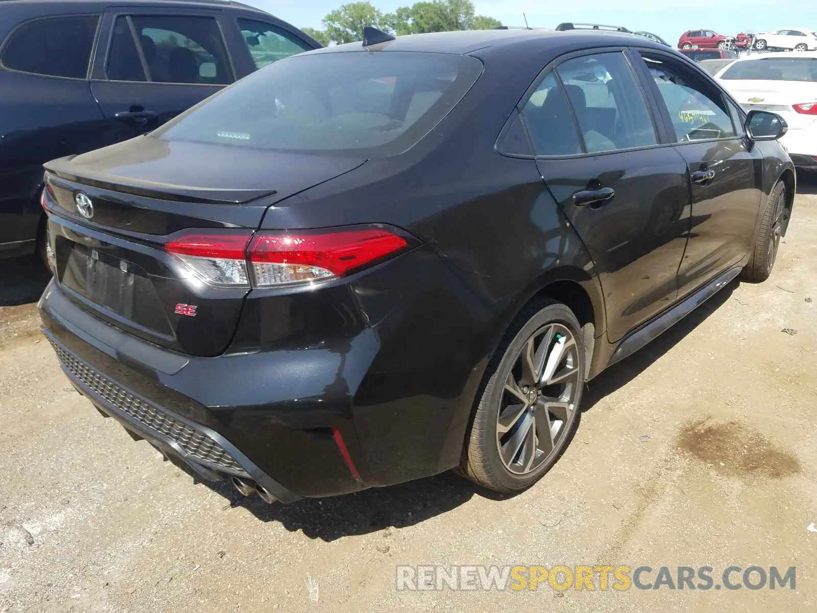 4 Photograph of a damaged car 5YFS4MCE5MP060833 TOYOTA COROLLA 2021
