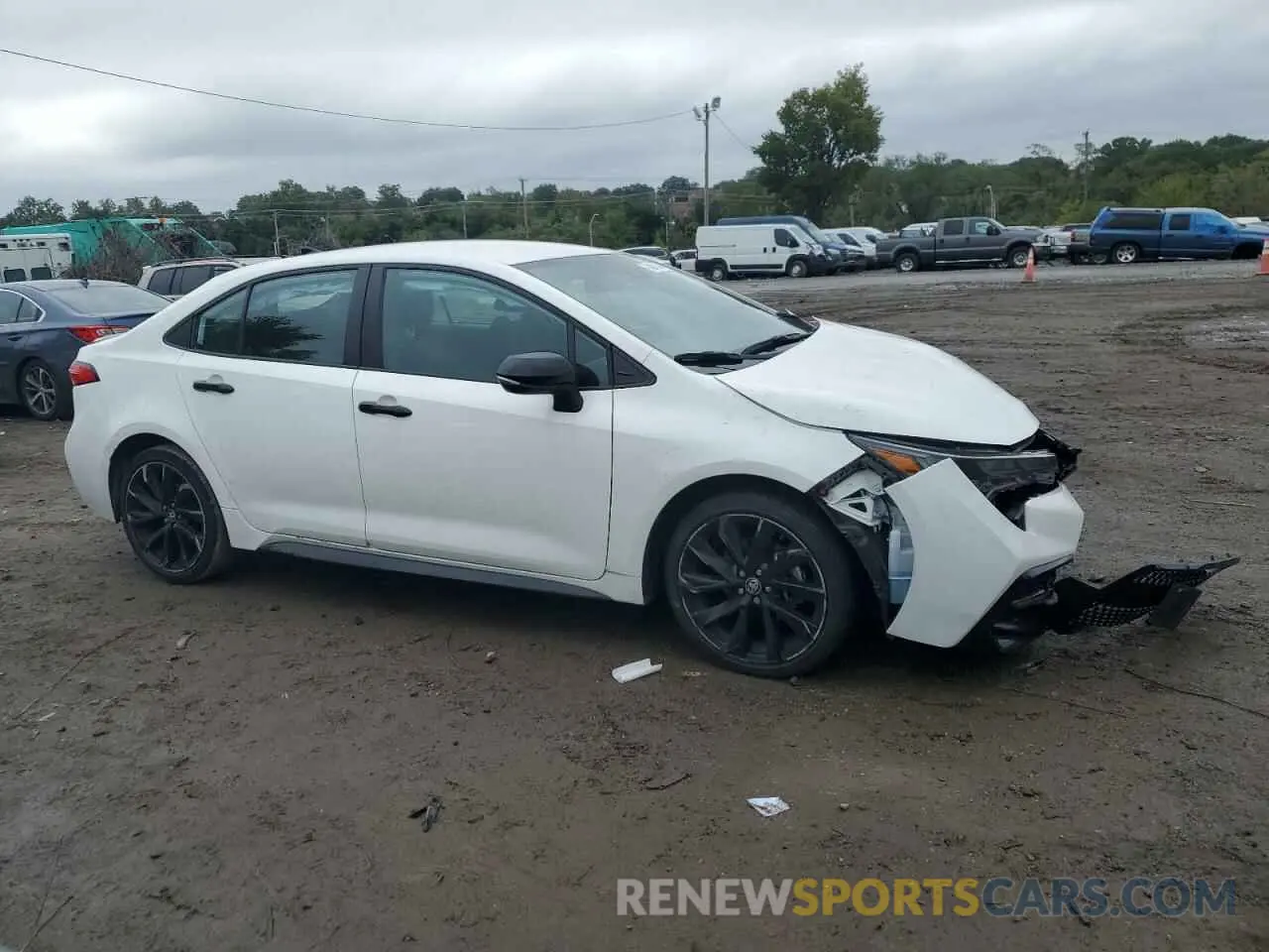 4 Photograph of a damaged car 5YFS4MCE5MP070651 TOYOTA COROLLA 2021