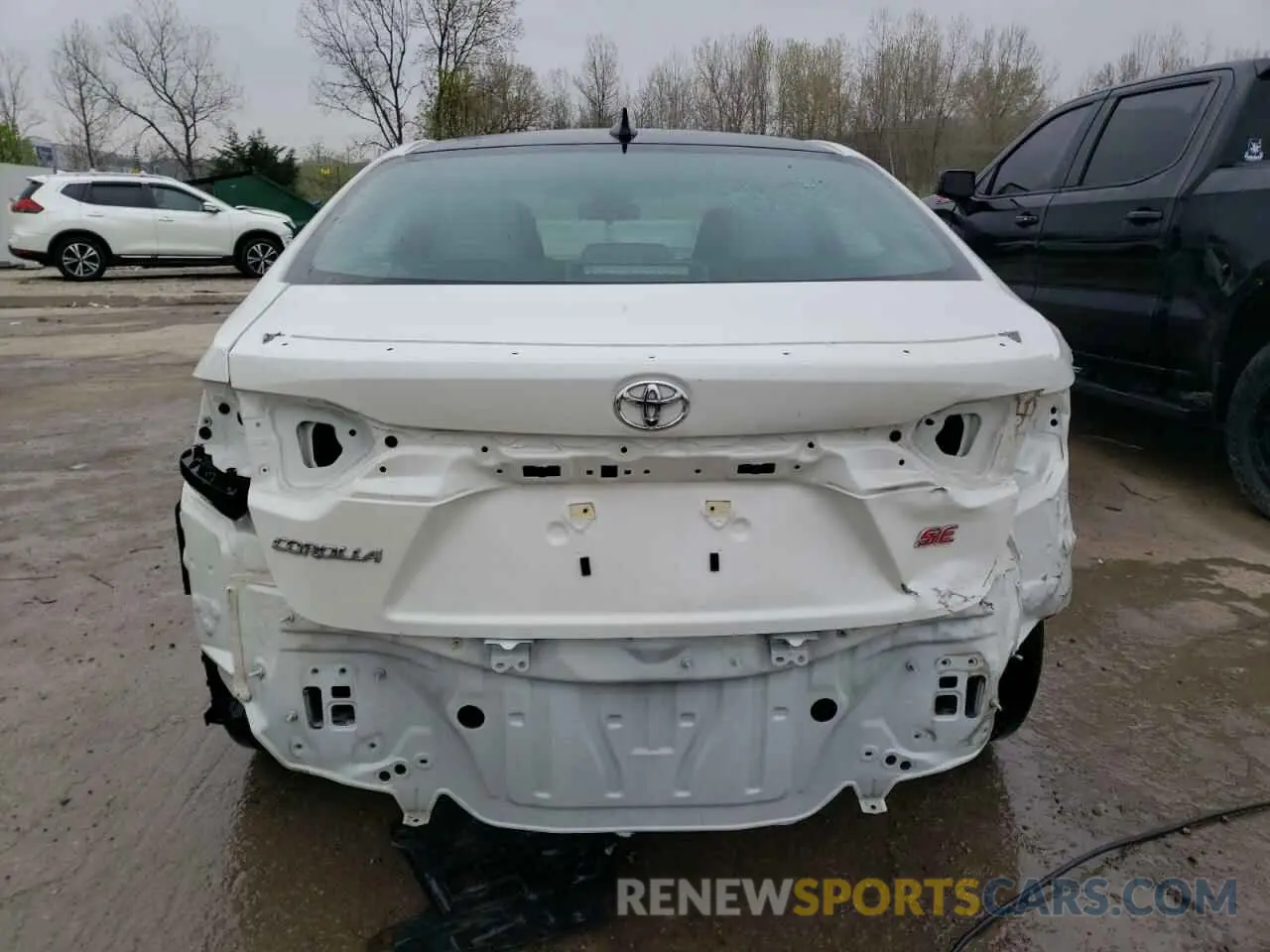 6 Photograph of a damaged car 5YFS4MCE7MP080050 TOYOTA COROLLA 2021