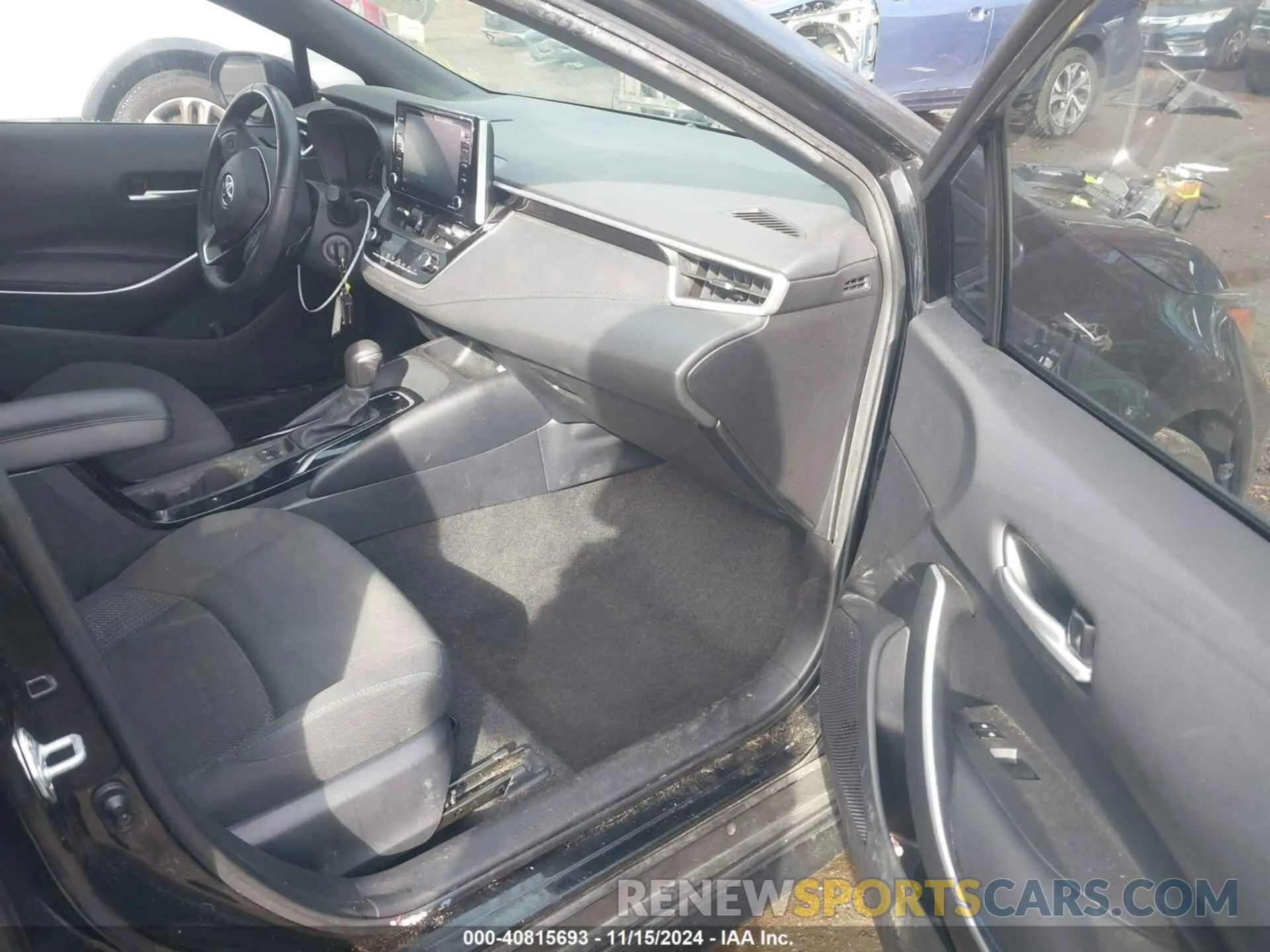 5 Photograph of a damaged car 5YFS4MCE8MP061751 TOYOTA COROLLA 2021