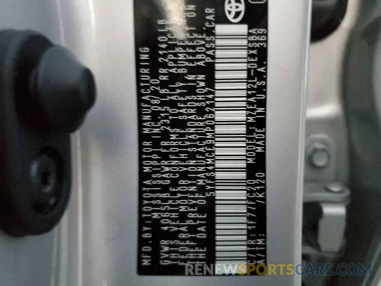 10 Photograph of a damaged car 5YFS4MCE9MP062147 TOYOTA COROLLA 2021