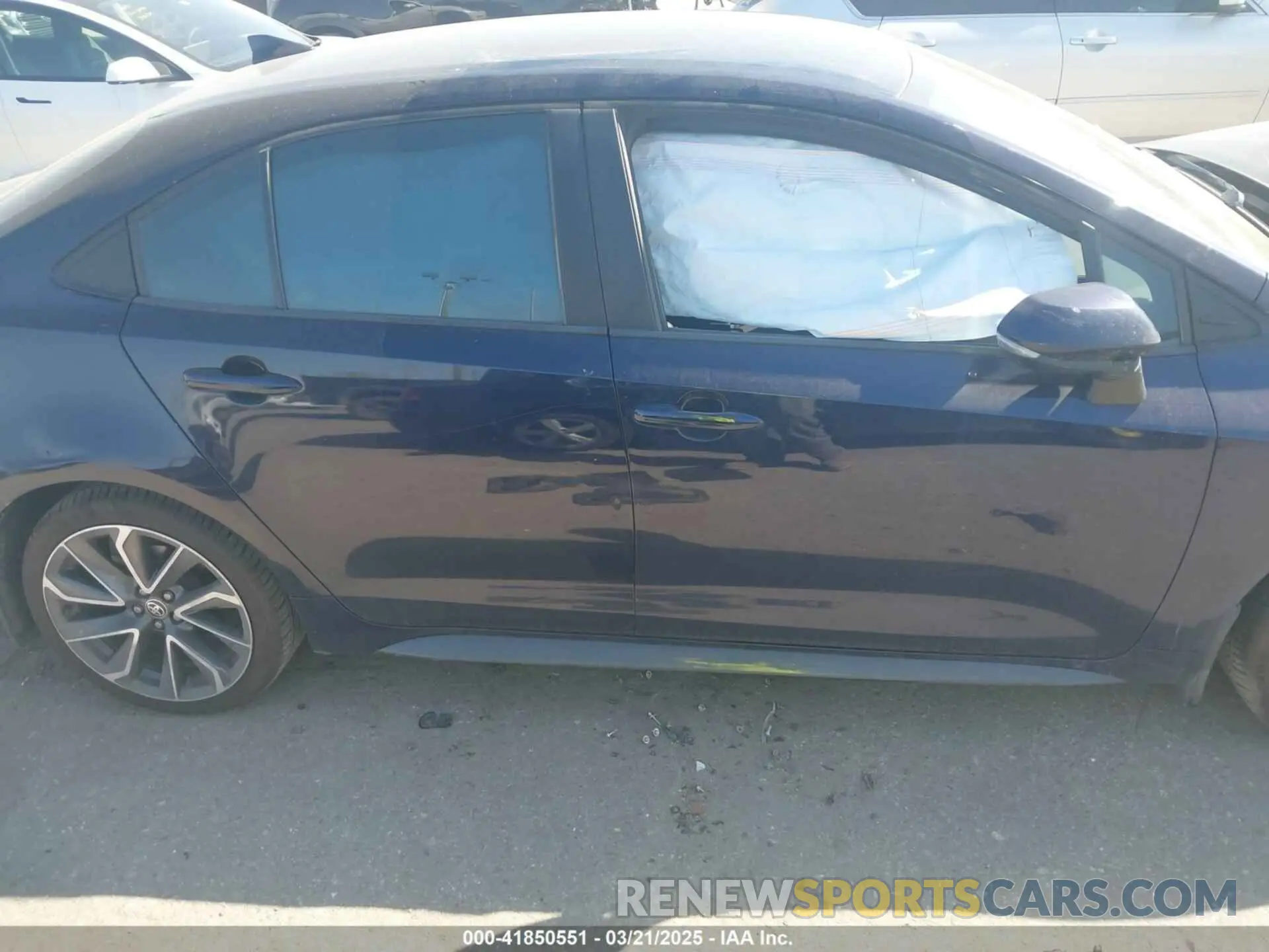 13 Photograph of a damaged car 5YFS4MCE9MP072841 TOYOTA COROLLA 2021