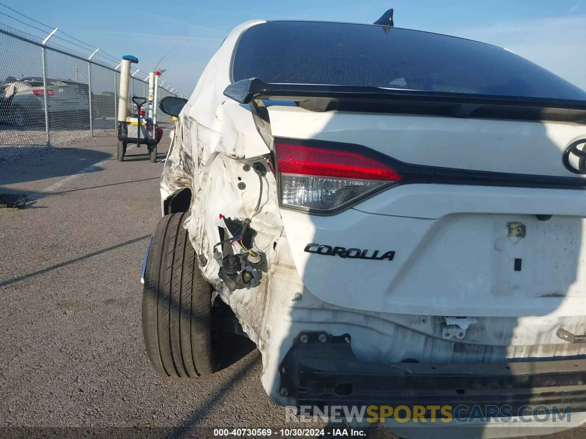 19 Photograph of a damaged car 5YFS4MCE9MP076310 TOYOTA COROLLA 2021
