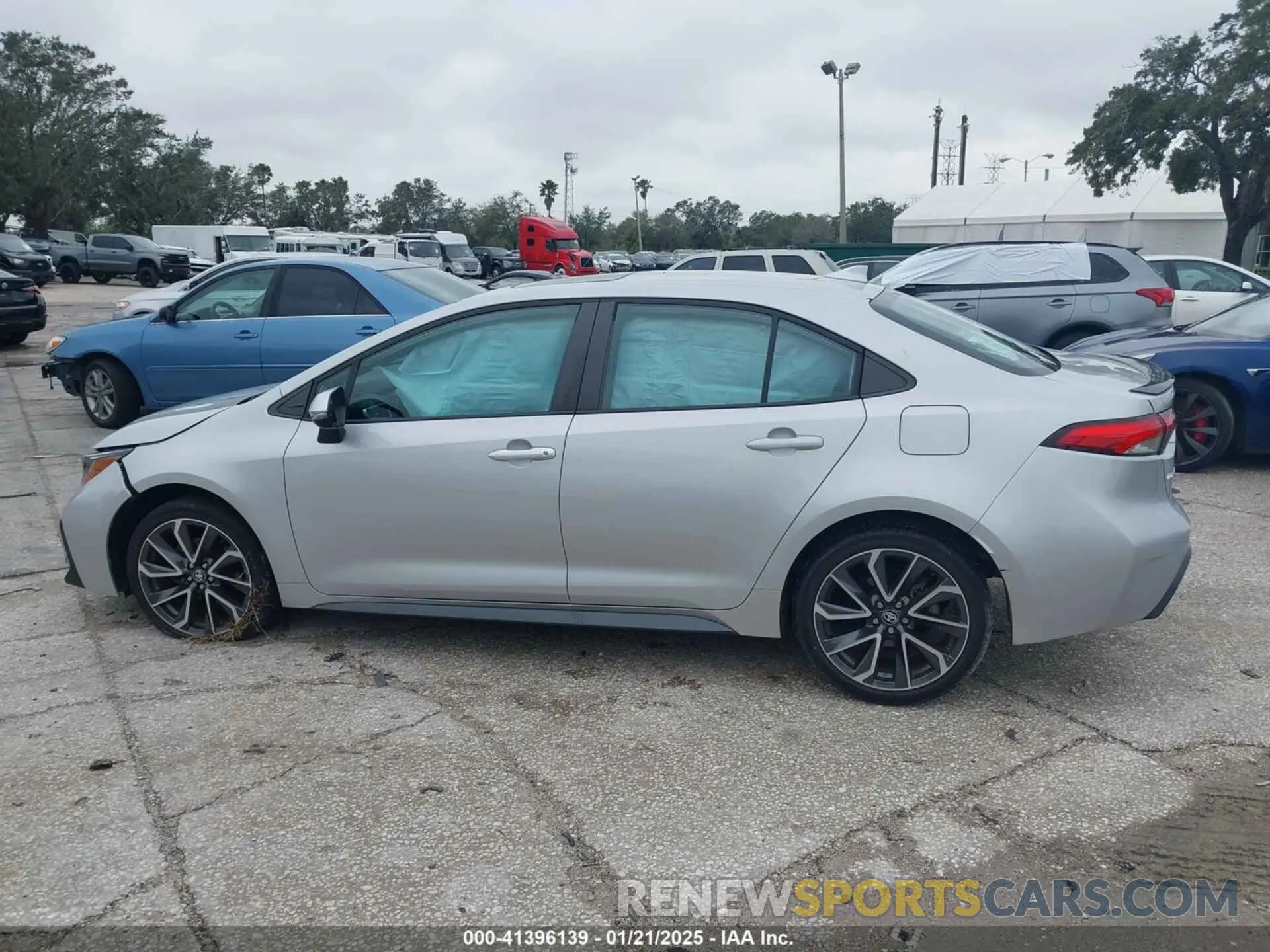 13 Photograph of a damaged car 5YFT4MCE4MP059192 TOYOTA COROLLA 2021