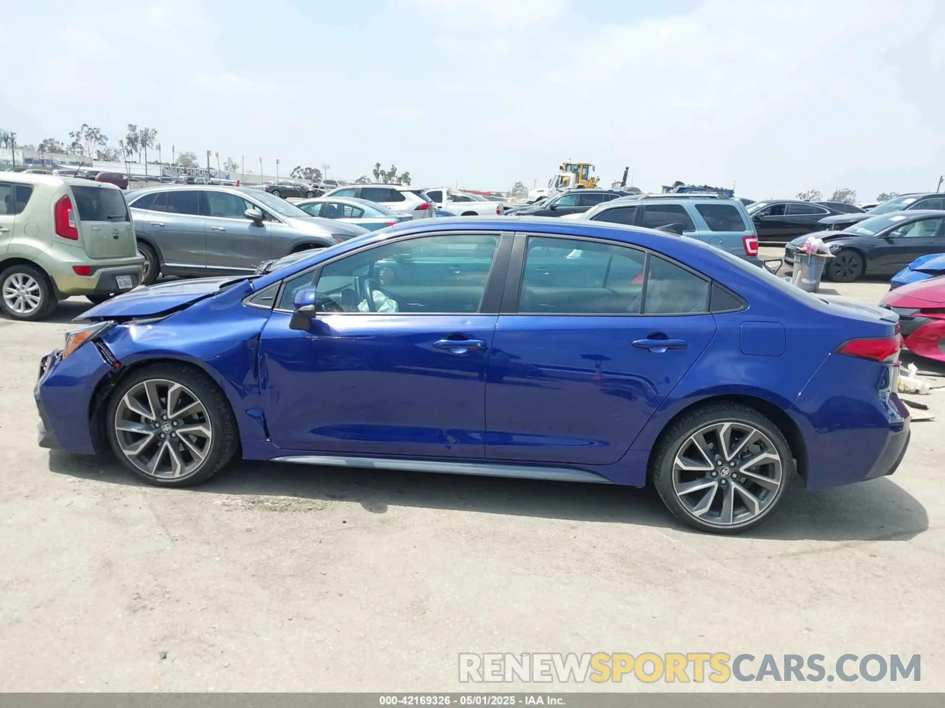 14 Photograph of a damaged car 5YFT4MCE5MP093867 TOYOTA COROLLA 2021