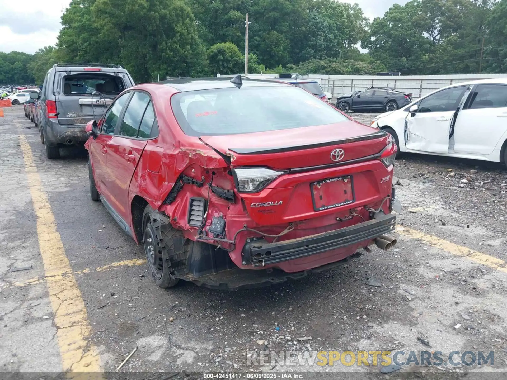 3 Photograph of a damaged car 5YFT4MCE7MP095443 TOYOTA COROLLA 2021