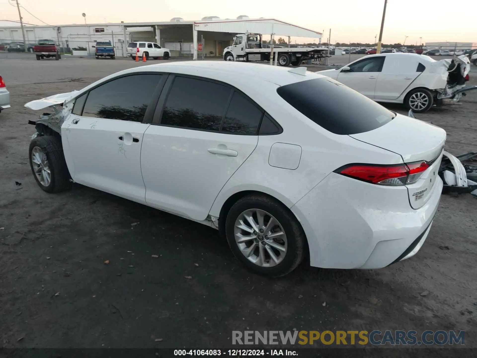 3 Фотография поврежденного автомобиля 5YFVPMAE3MP228587 TOYOTA COROLLA 2021