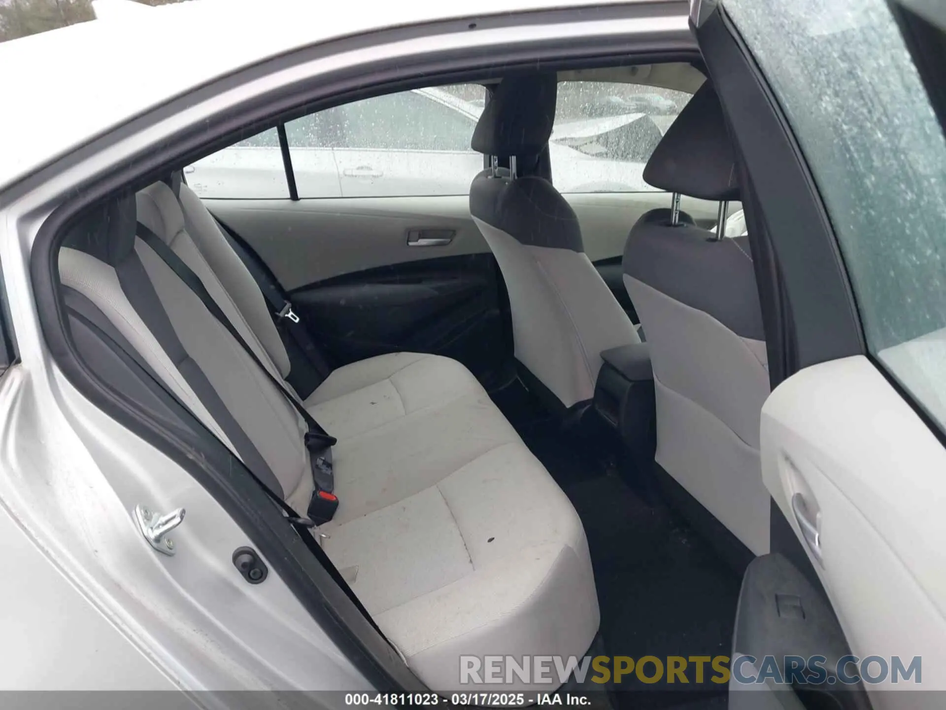 8 Photograph of a damaged car 5YFVPMAE5MP266547 TOYOTA COROLLA 2021