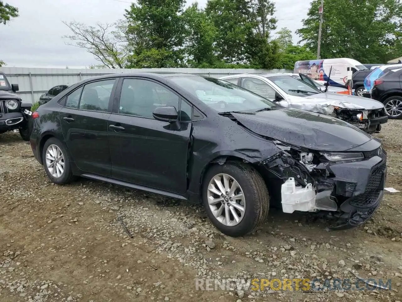 4 Photograph of a damaged car 5YFVPMAE6MP226722 TOYOTA COROLLA 2021