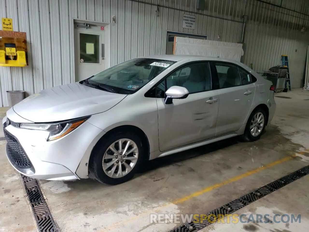 1 Photograph of a damaged car 5YFVPMAE7MP238216 TOYOTA COROLLA 2021