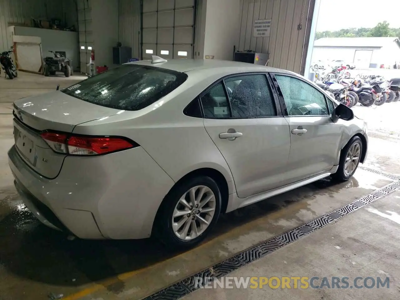3 Photograph of a damaged car 5YFVPMAE7MP238216 TOYOTA COROLLA 2021