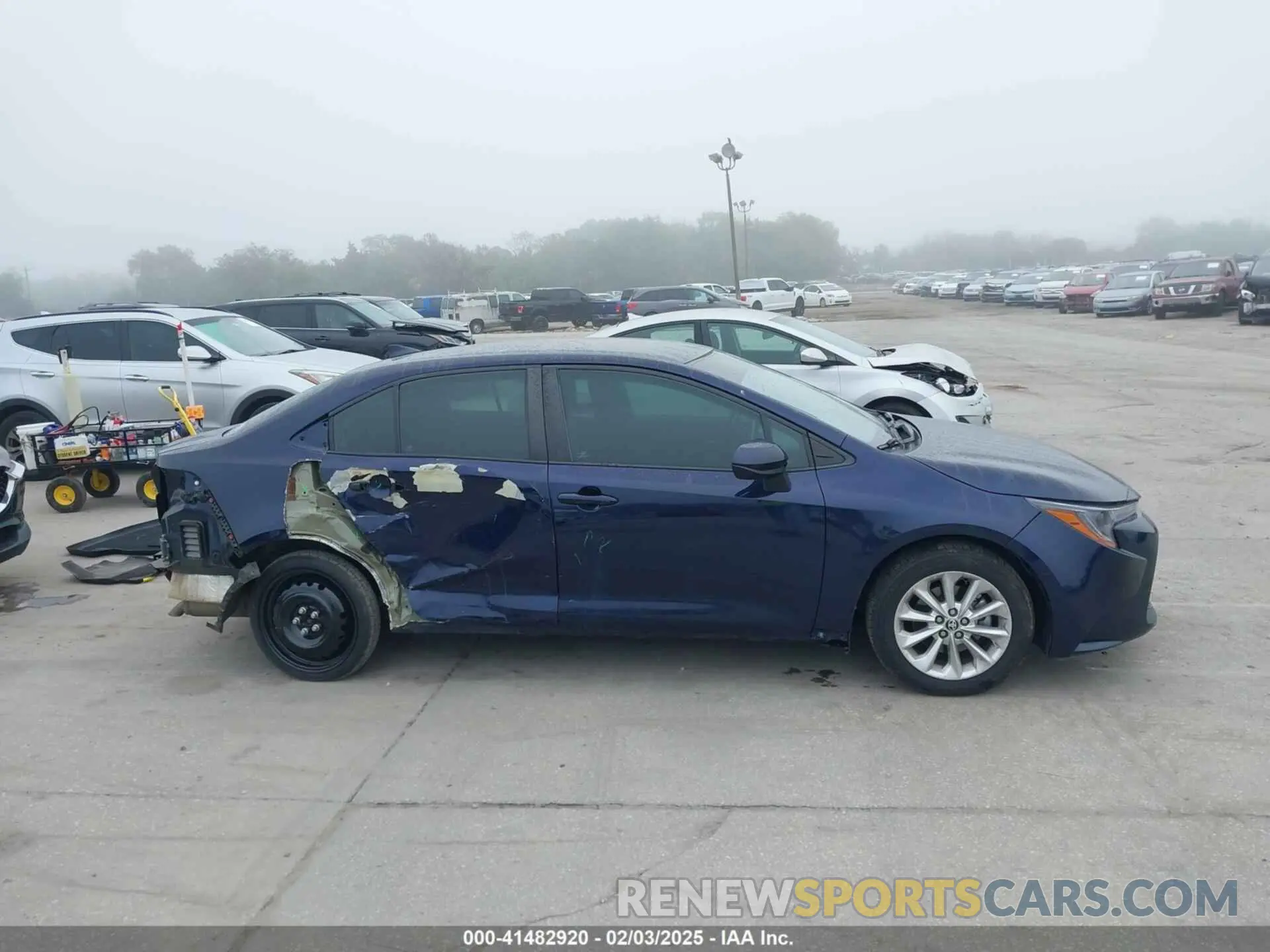 14 Photograph of a damaged car 5YFVPMAE9MP215567 TOYOTA COROLLA 2021
