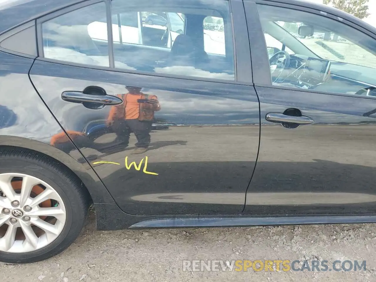 12 Photograph of a damaged car 5YFVPMAE9MP263179 TOYOTA COROLLA 2021