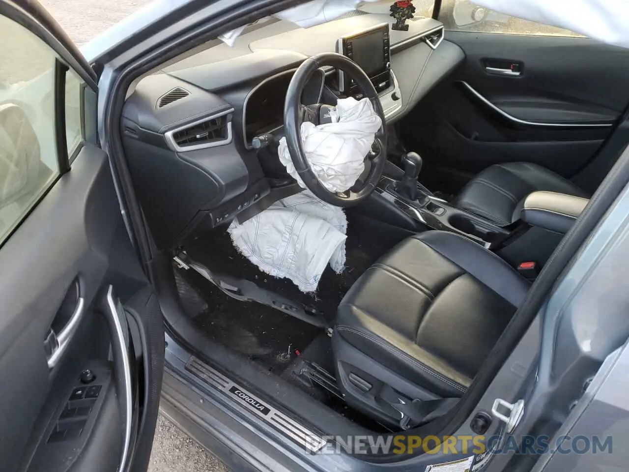 8 Photograph of a damaged car JTDBAMDE4MJ013319 TOYOTA COROLLA 2021