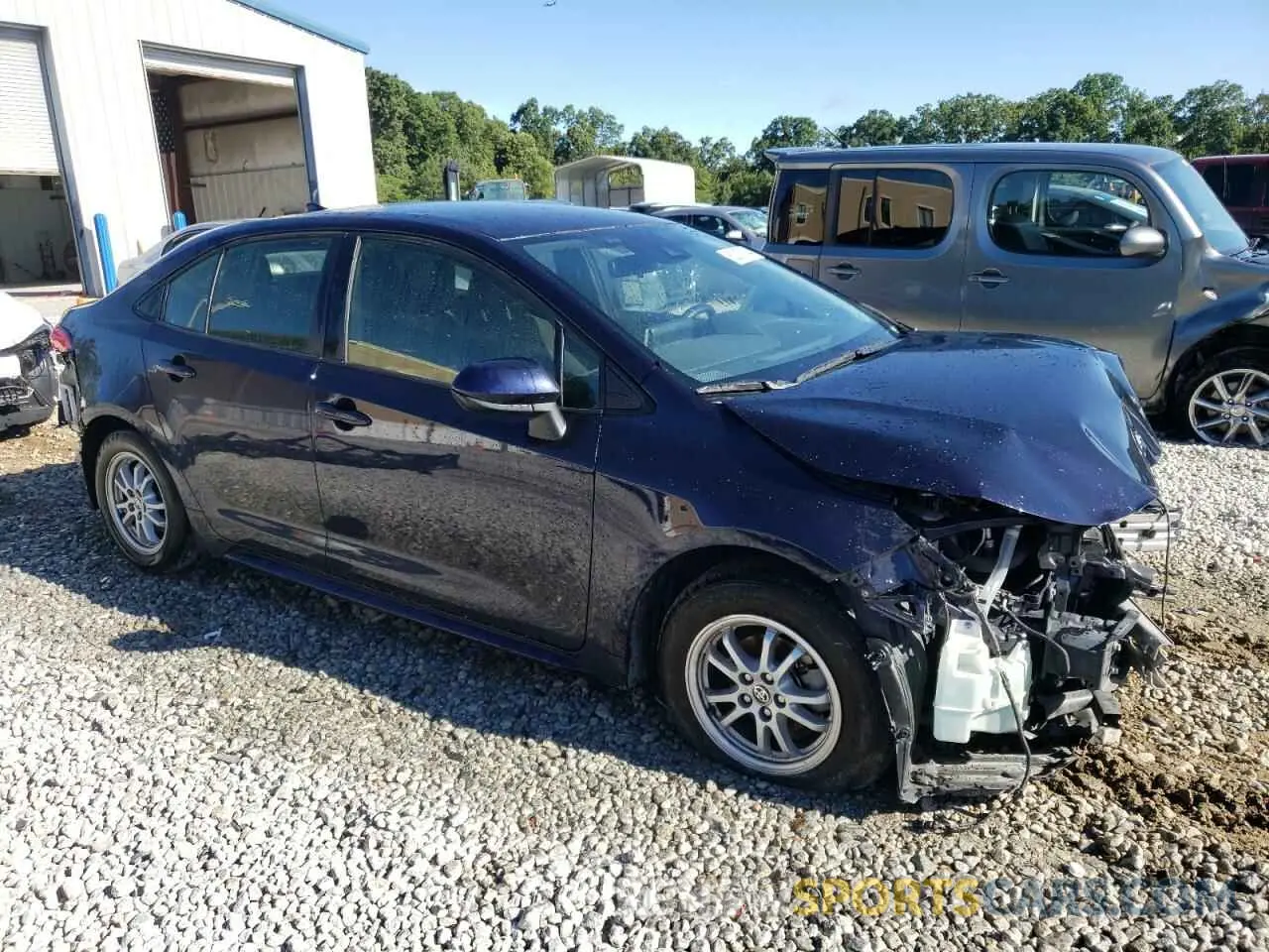 4 Photograph of a damaged car JTDEAMDE0MJ026856 TOYOTA COROLLA 2021