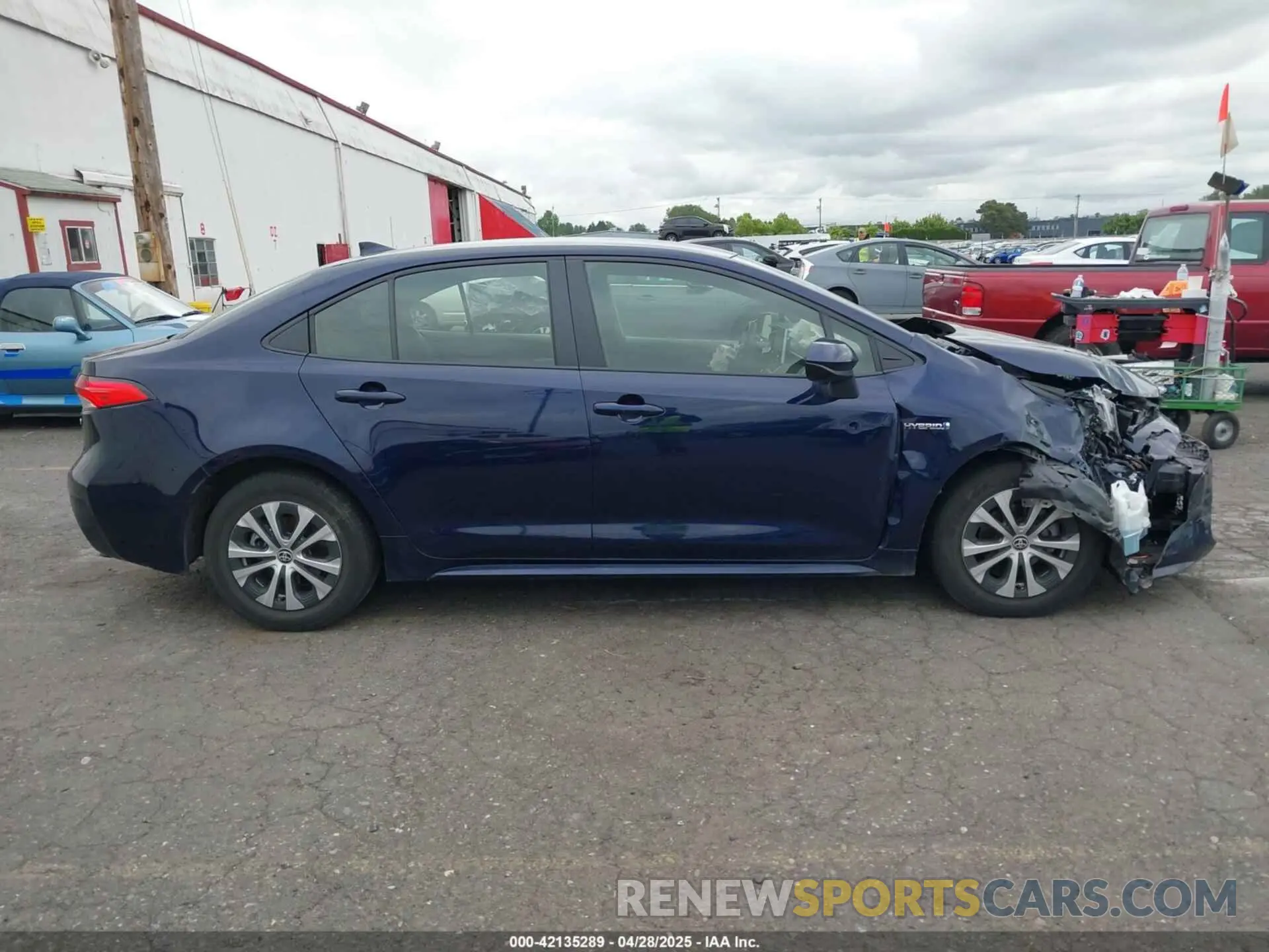 12 Photograph of a damaged car JTDEAMDE1MJ001447 TOYOTA COROLLA 2021