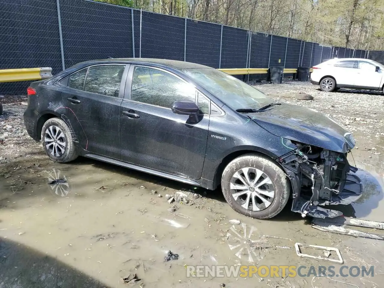 4 Photograph of a damaged car JTDEAMDE1MJ002887 TOYOTA COROLLA 2021