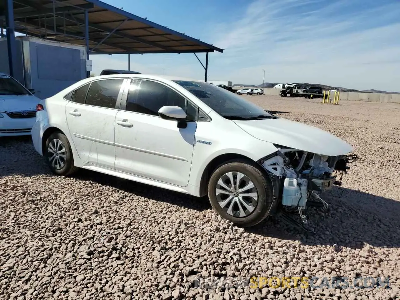 4 Photograph of a damaged car JTDEAMDE1MJ006163 TOYOTA COROLLA 2021