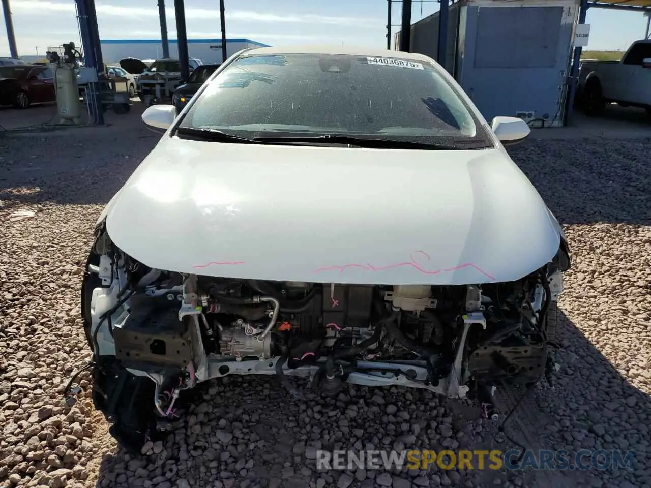 5 Photograph of a damaged car JTDEAMDE1MJ006163 TOYOTA COROLLA 2021